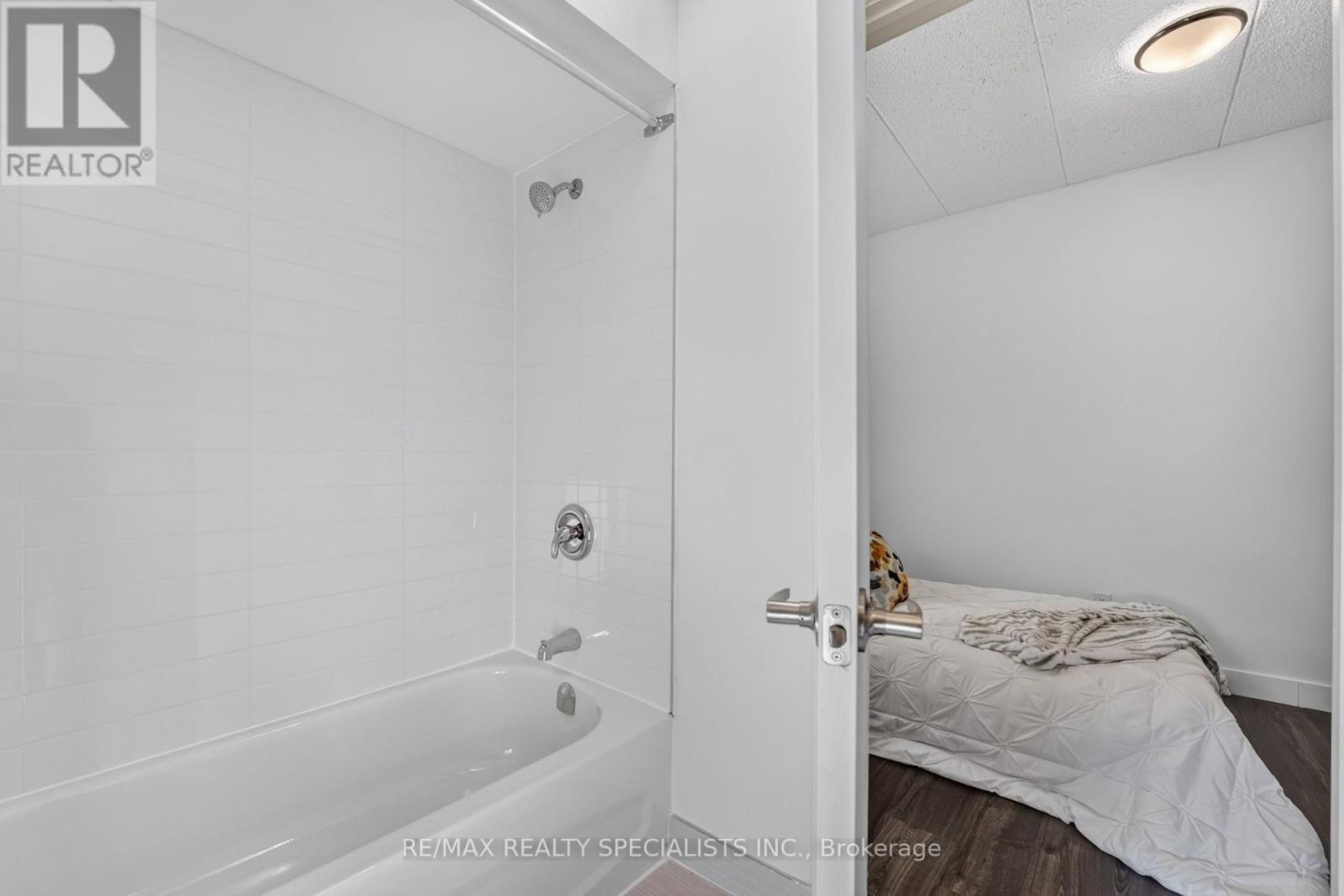 11 - 44 Queenston Street, St. Catharines, Ontario  L2R 2Y9 - Photo 15 - X13873888