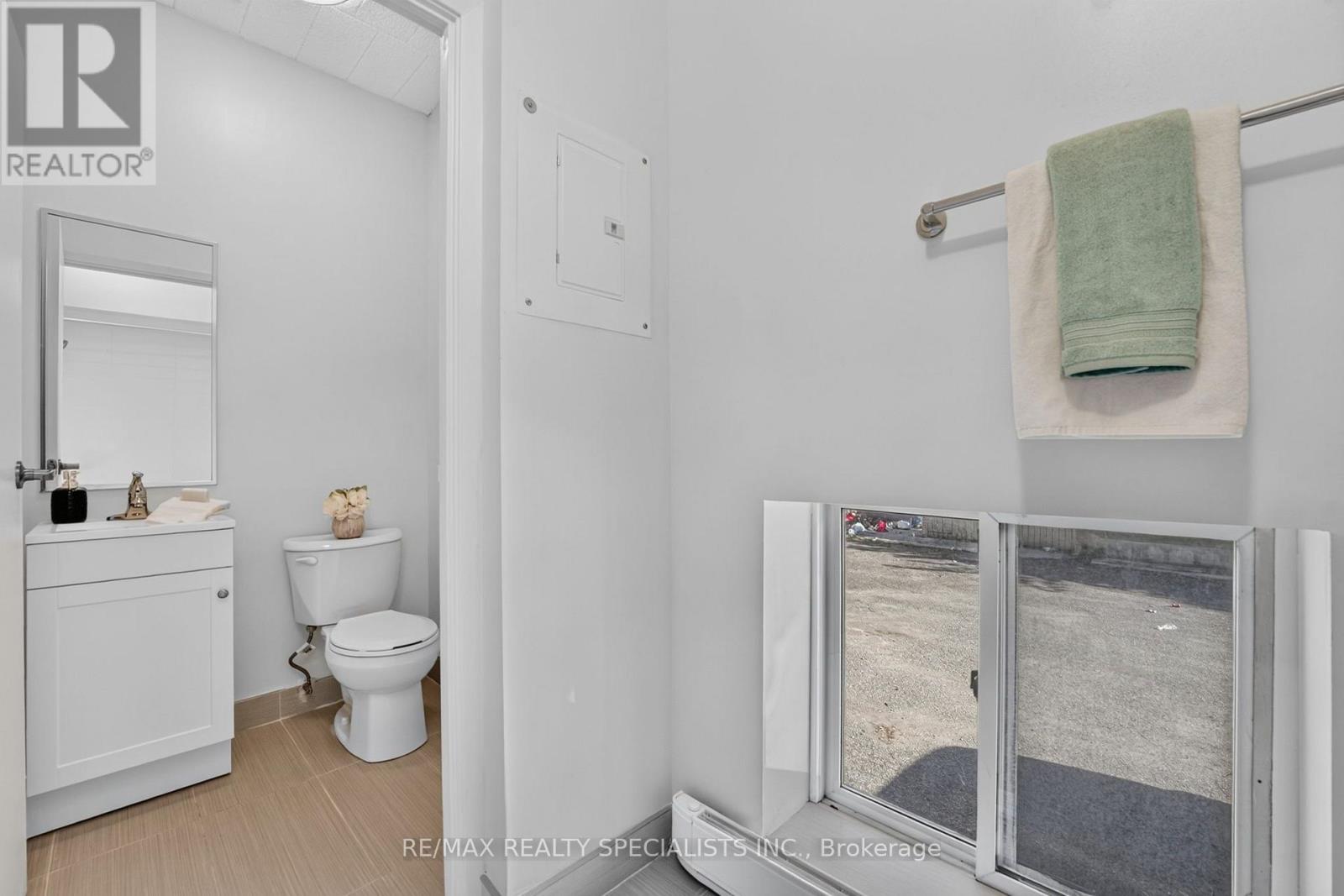 11 - 44 Queenston Street, St. Catharines, Ontario  L2R 2Y9 - Photo 17 - X13873888