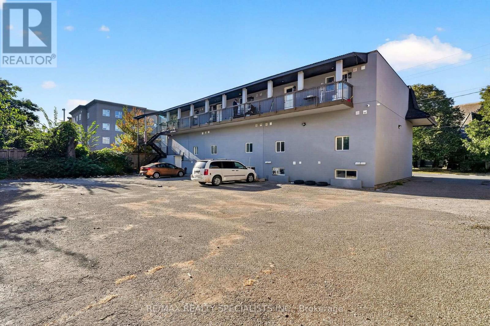 11 - 44 Queenston Street, St. Catharines, Ontario  L2R 2Y9 - Photo 23 - X13873888