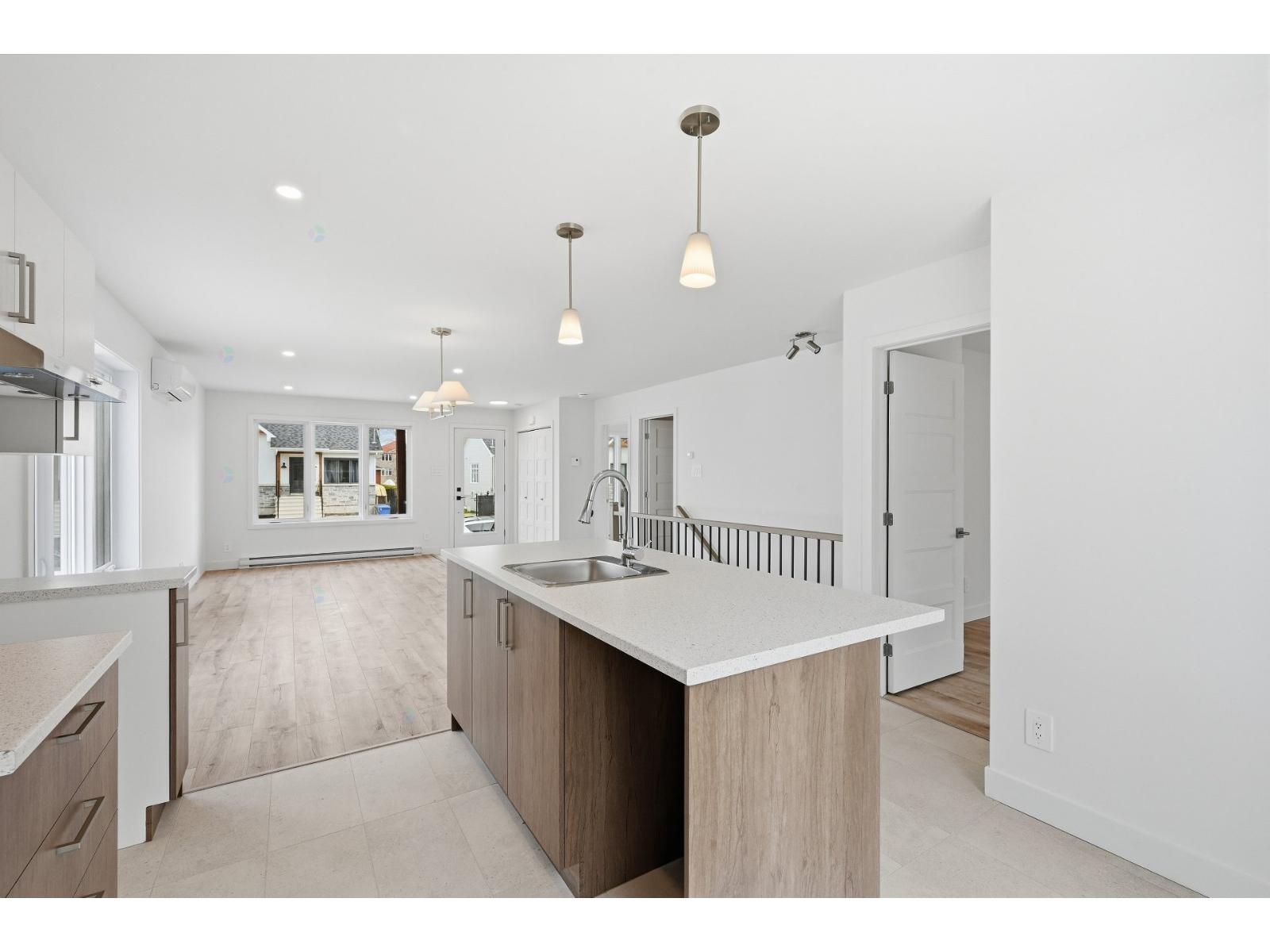 3196 Rue Lamarche Sorel-Tracy Quebec Canada J3R0P3 2