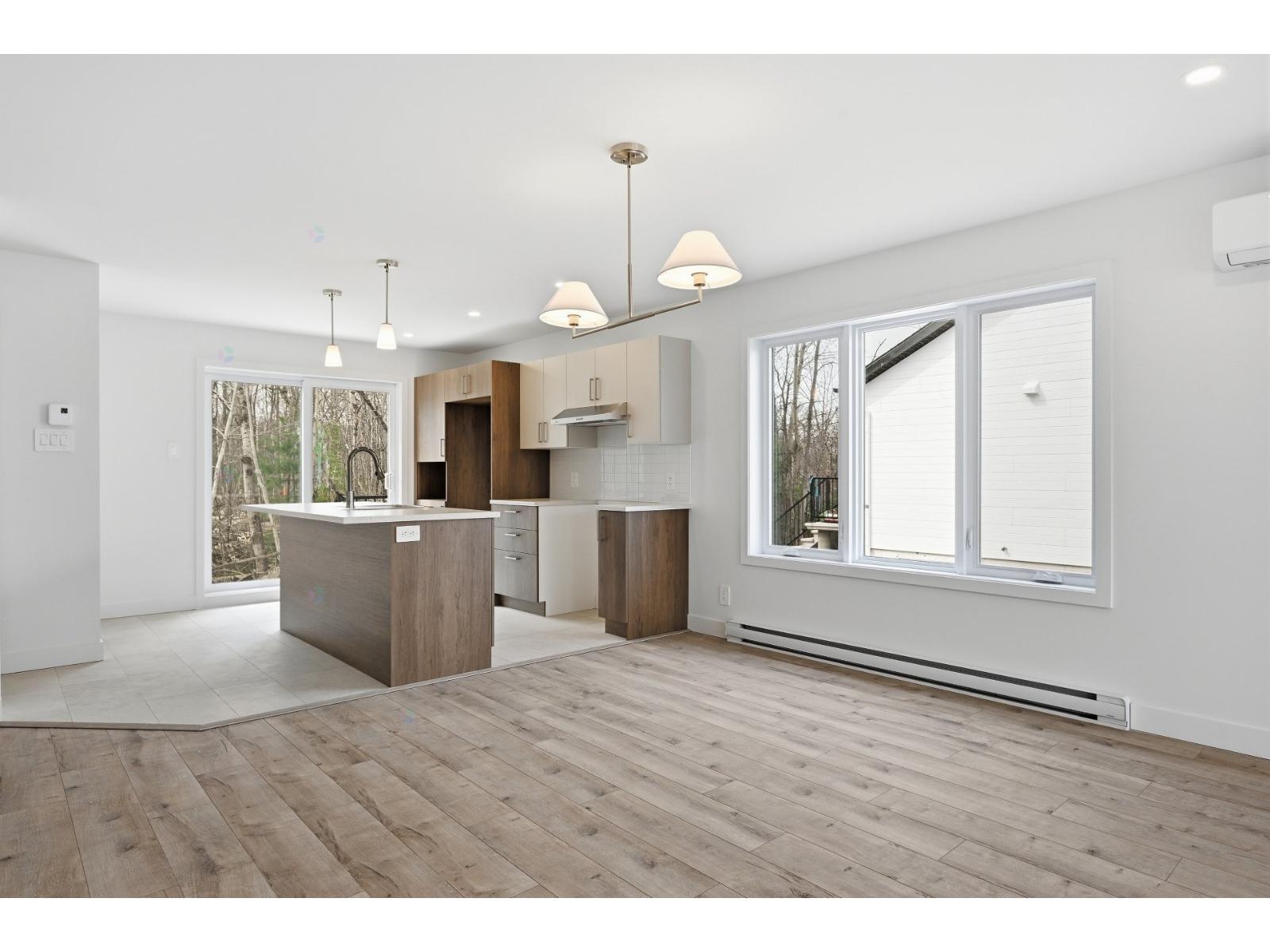 3196 Rue Lamarche Sorel-Tracy Quebec Canada J3R0P3 4