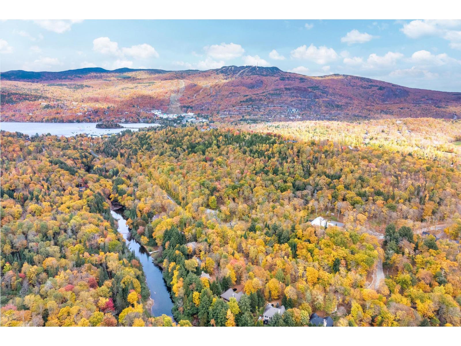 Ch. Claude-Lefebvre Mont-Tremblant Quebec Canada J8E1G2 3