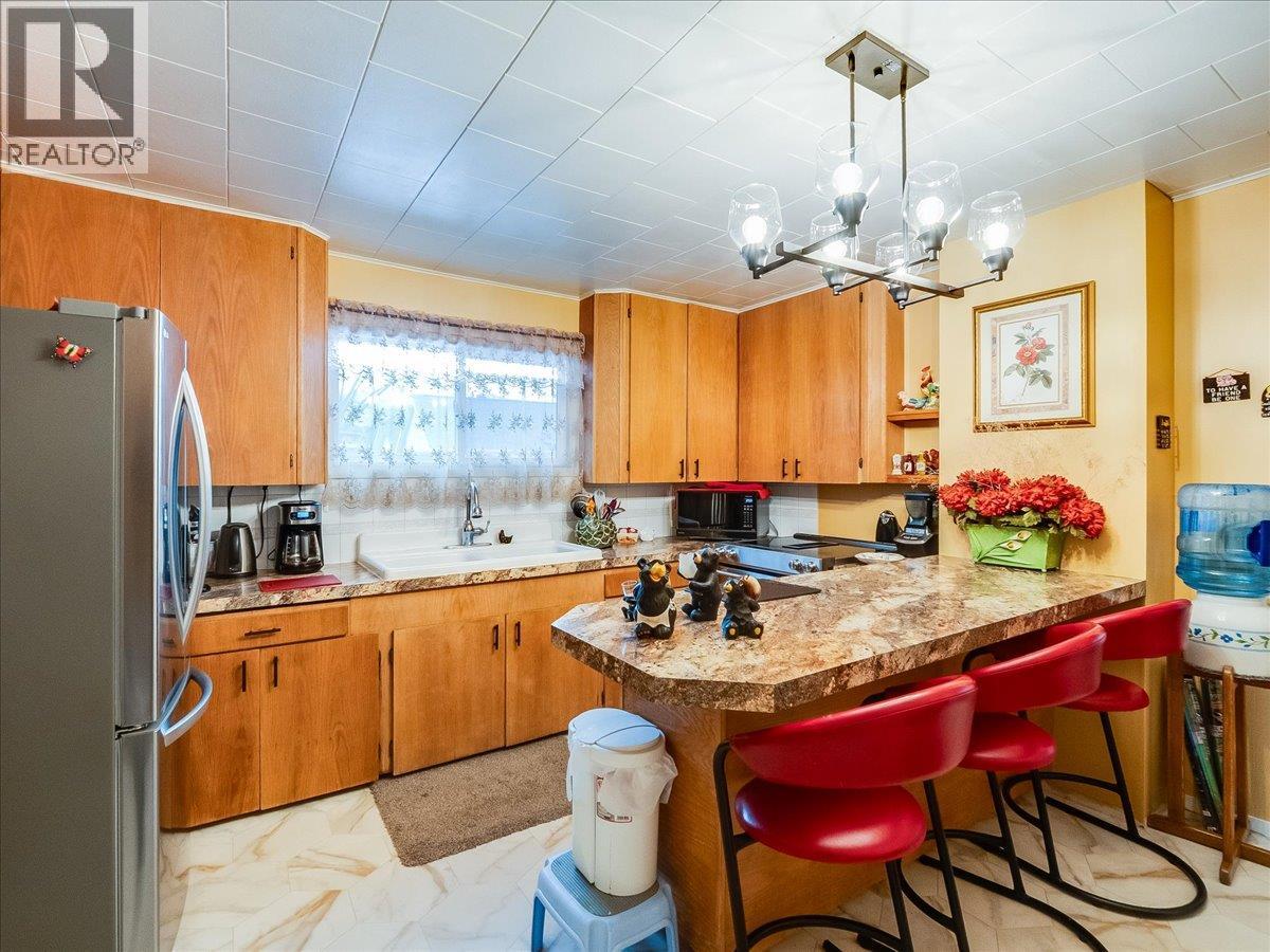 2257 Daniel Street, Trail, British Columbia  V1R 4H2 - Photo 7 - 10384358