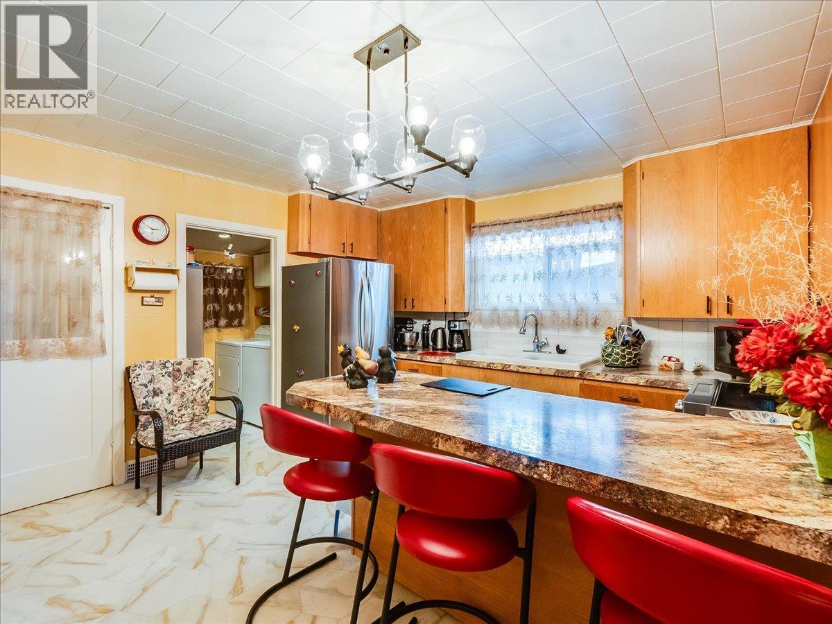 2257 Daniel Street, Trail, British Columbia  V1R 4H2 - Photo 8 - 10384358