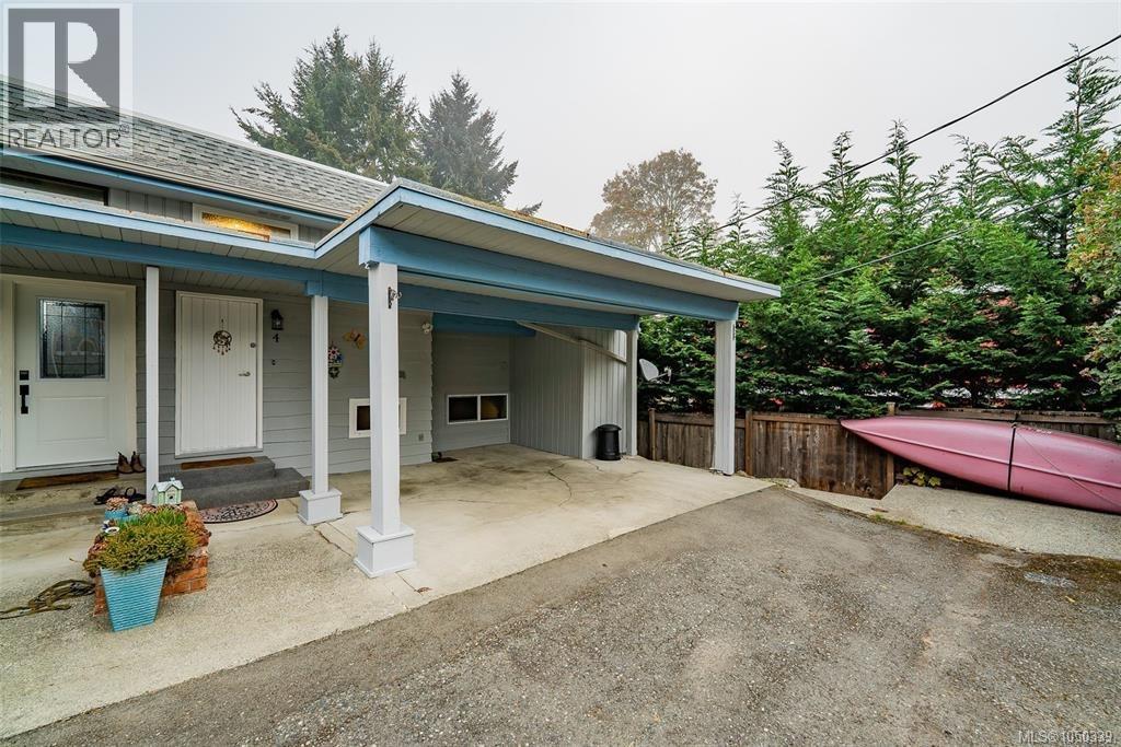 4 1225 Centre Rd