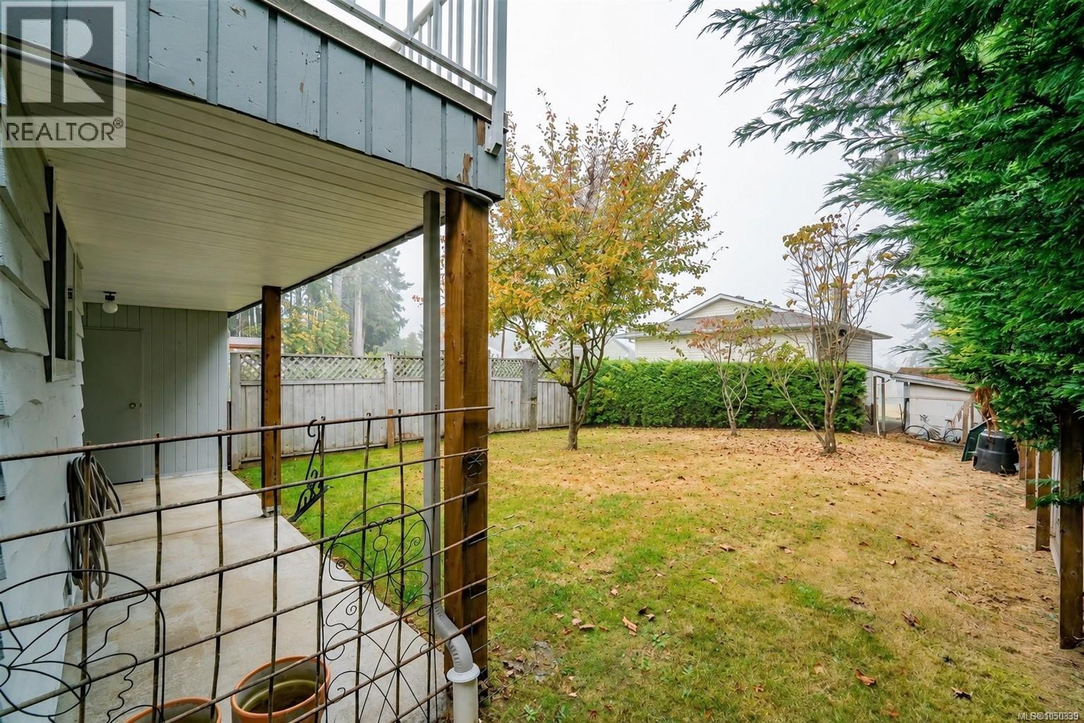 4 1225 Centre Rd