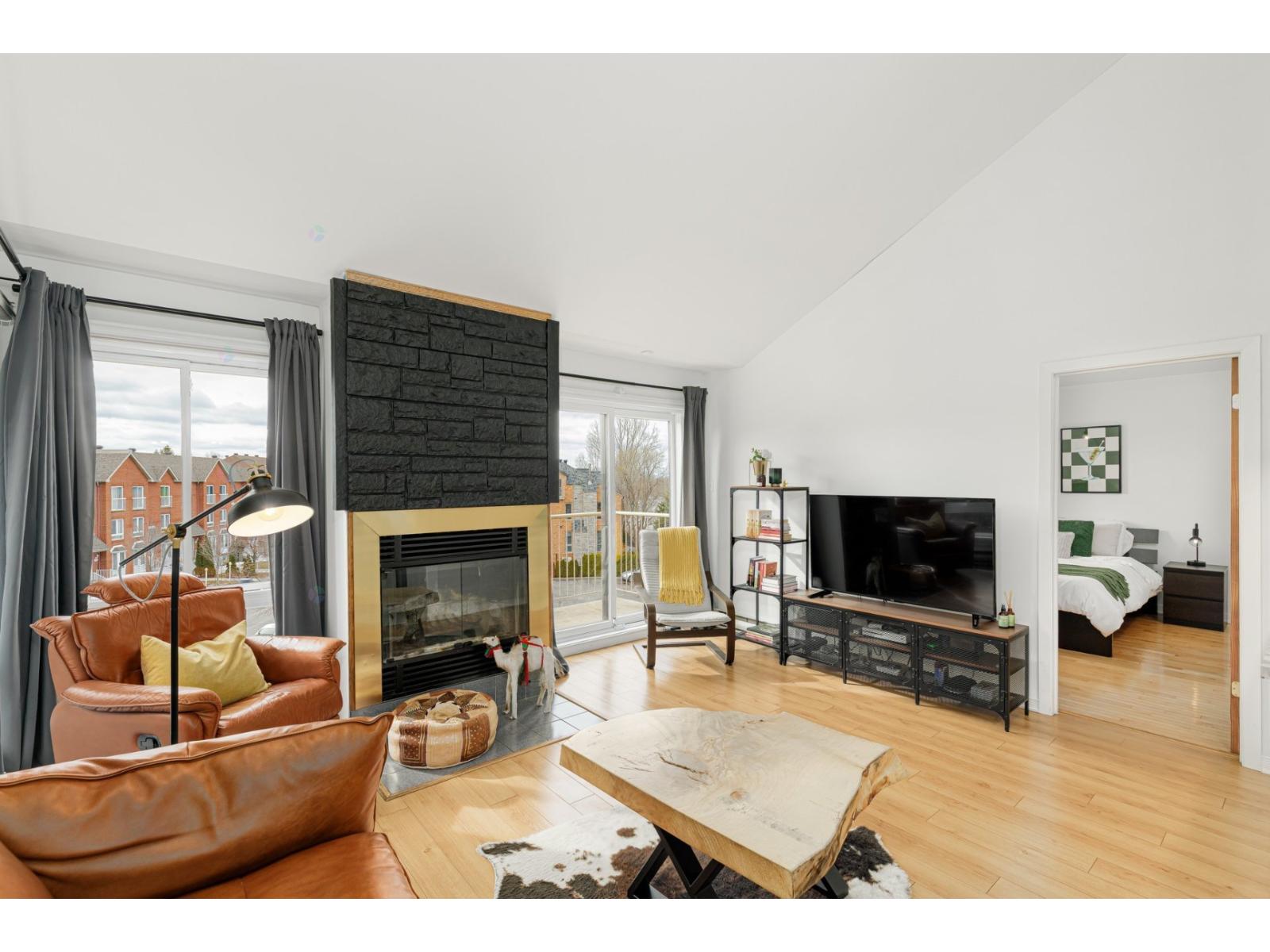 10031 Prom. des Riverains|#301 Montréal (Anjou) Quebec Canada H1J2X6 3