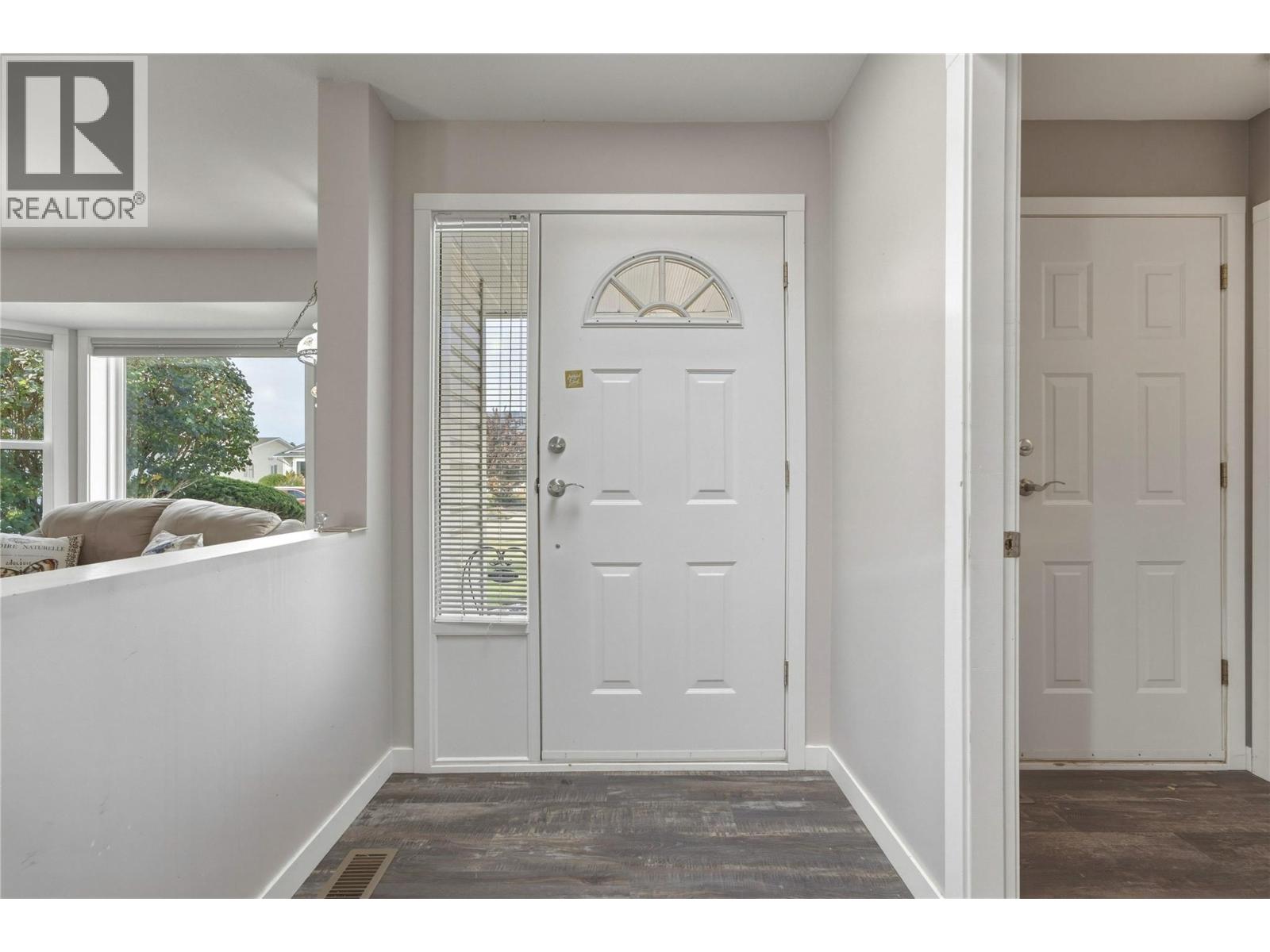 317 3rd Street, Vernon, British Columbia  V1H 1Z1 - Photo 2 - 10402894