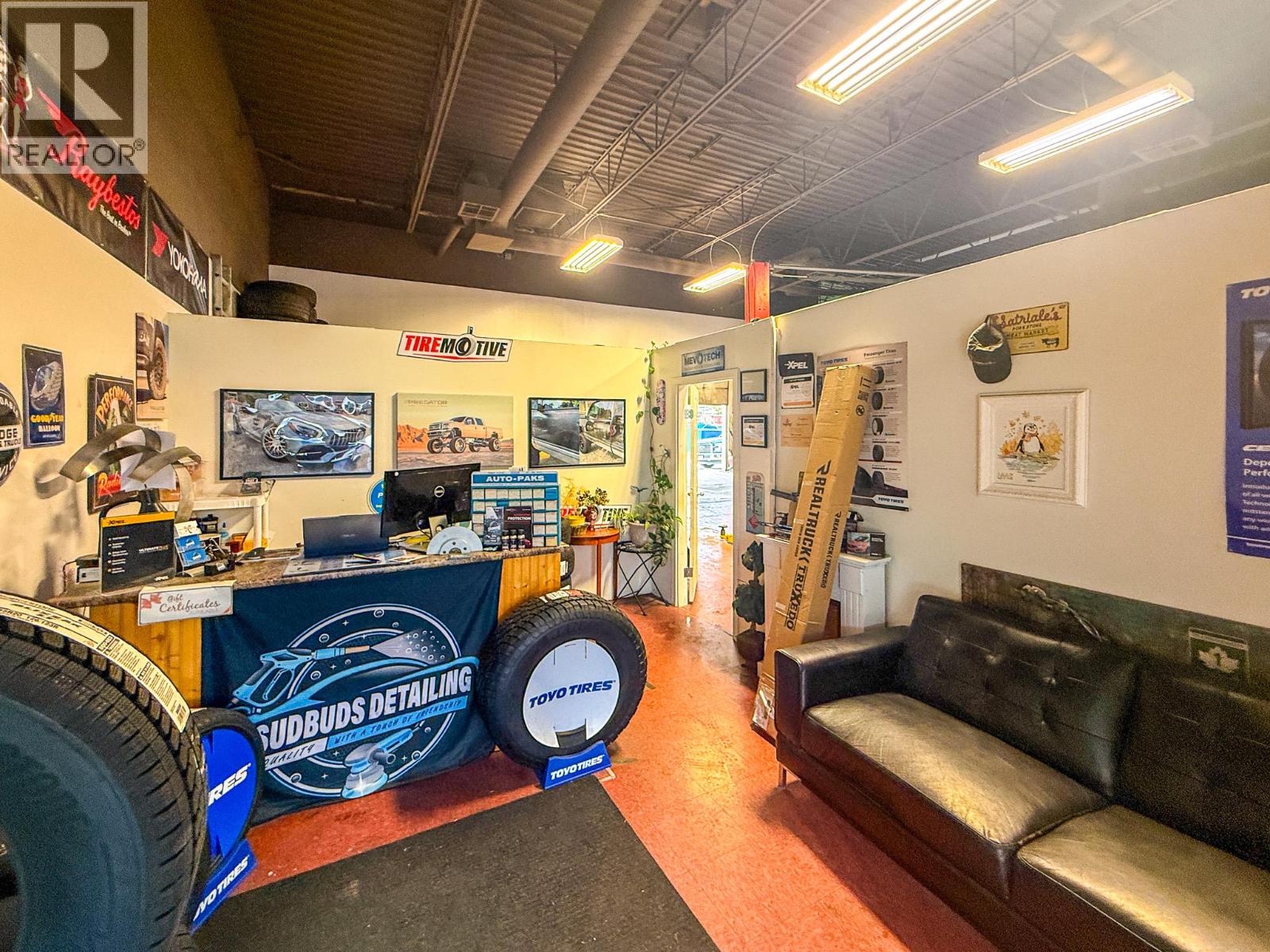78 Industrial Avenue W Unit# 103/104, Penticton, British Columbia  V2A 6M2 - Photo 3 - 10402657