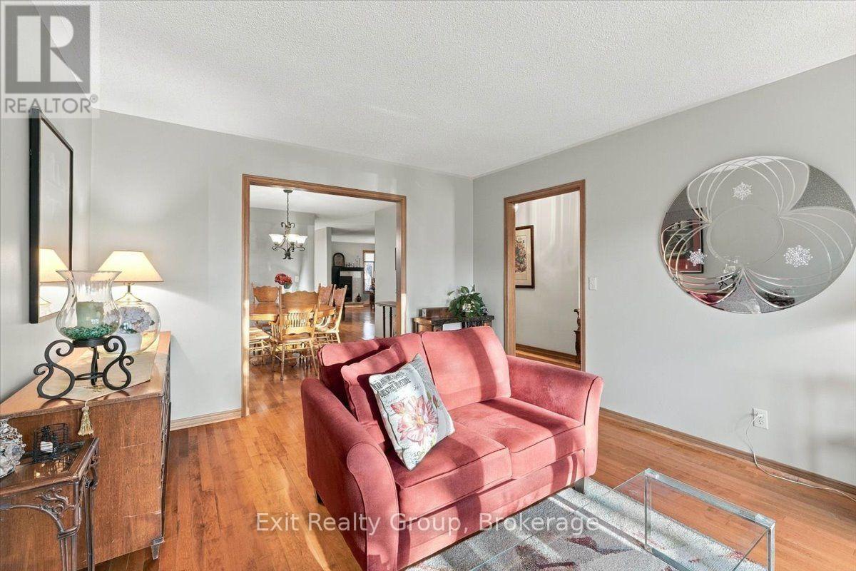 27 Dungannon Drive, Belleville, Ontario  K8P 5E7 - Photo 10 - X13873996