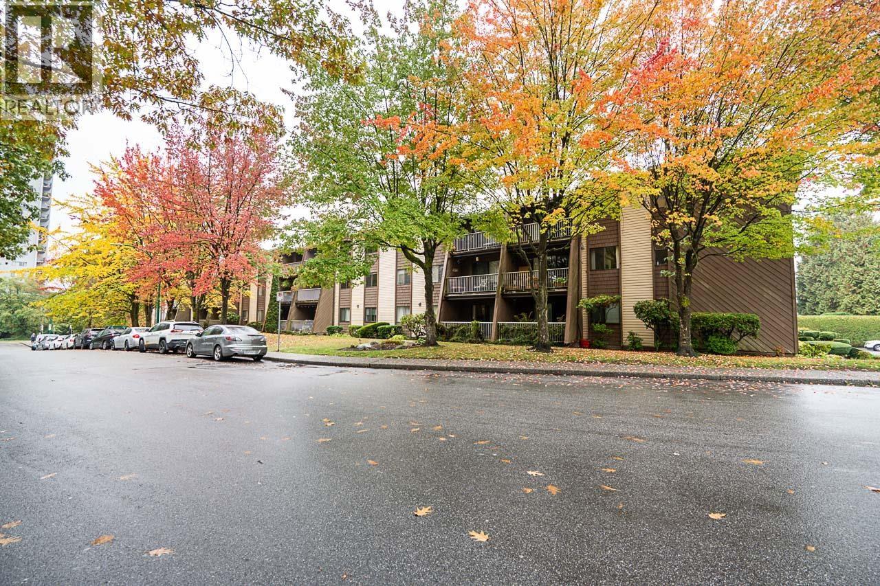 212 3921 Carrigan Court, Burnaby, British Columbia  V3N 4J7 - Photo 2 - R3173030