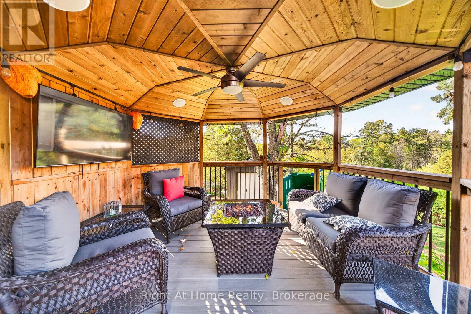 23 Laurendale Avenue, Hamilton, Ontario  L0R 2H3 - Photo 33 - X13874008