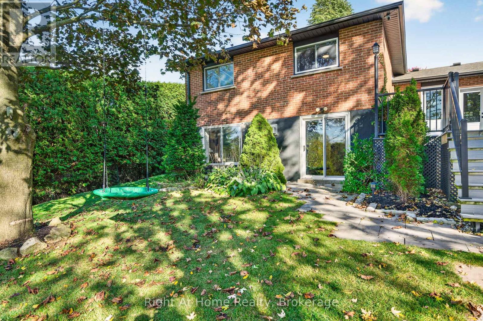 23 Laurendale Avenue, Hamilton, Ontario  L0R 2H3 - Photo 37 - X13874008