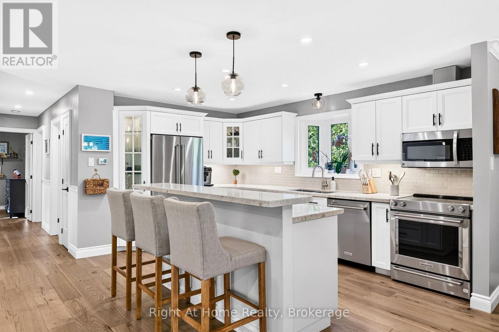 23 Laurendale Avenue, Hamilton, Ontario  L0R 2H3 - Photo 7 - X13874008