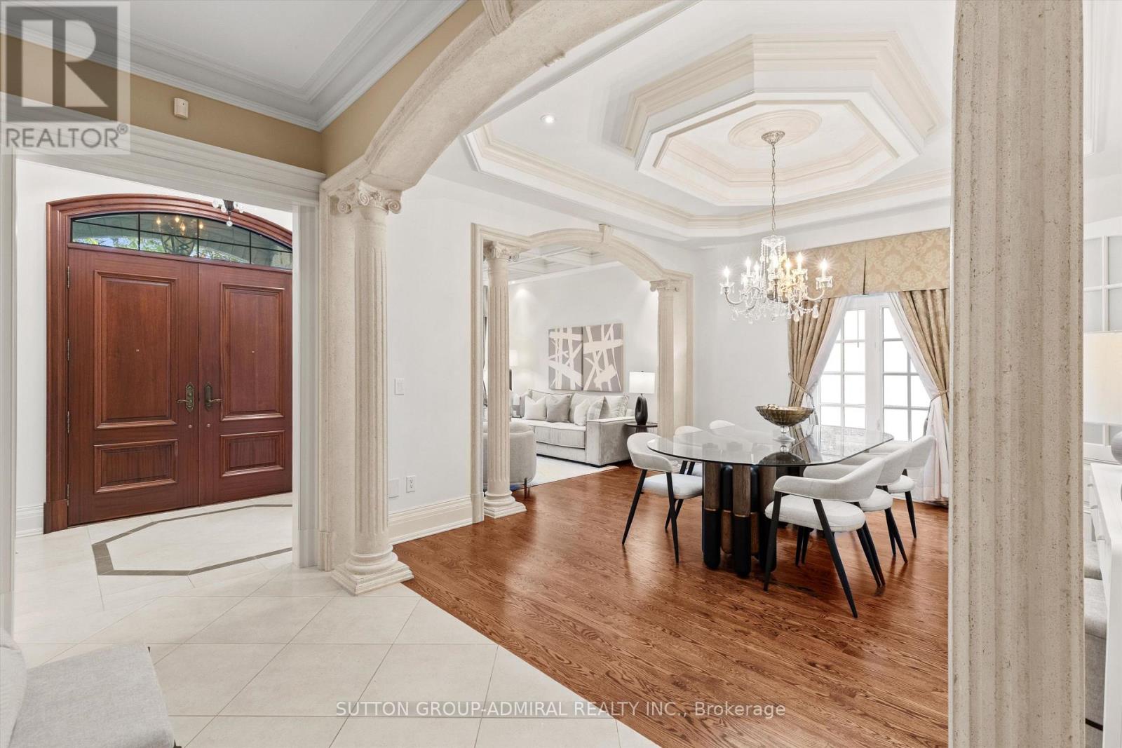 155 Cooks Mill Crescent, Vaughan (Patterson), Ontario  L6A 0L1 - Photo 2 - N13873994