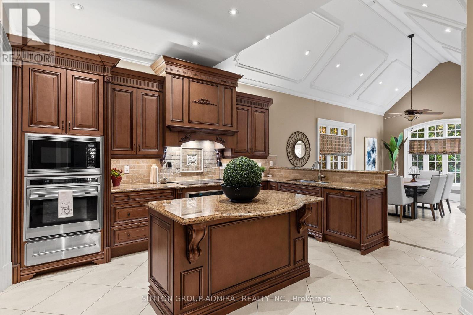 155 Cooks Mill Crescent, Vaughan (Patterson), Ontario  L6A 0L1 - Photo 7 - N13873994