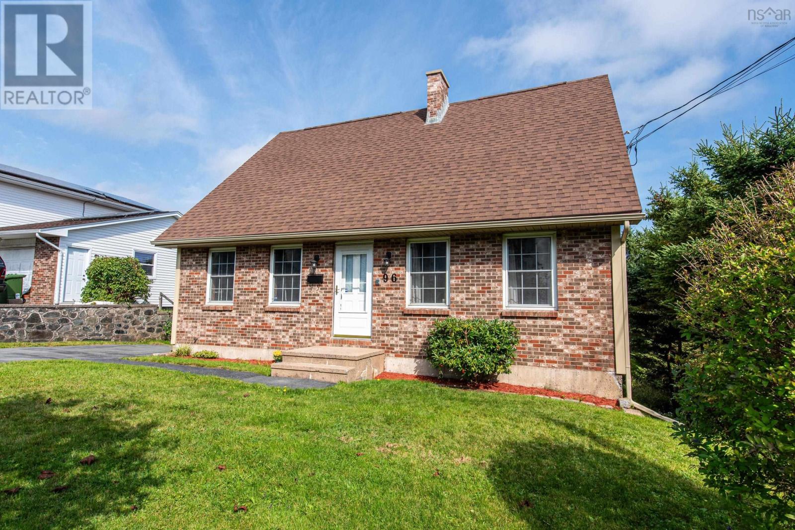 96 Thornhill Drive, Halifax, Nova Scotia  B3R 2J3 - Photo 2 - 202625305