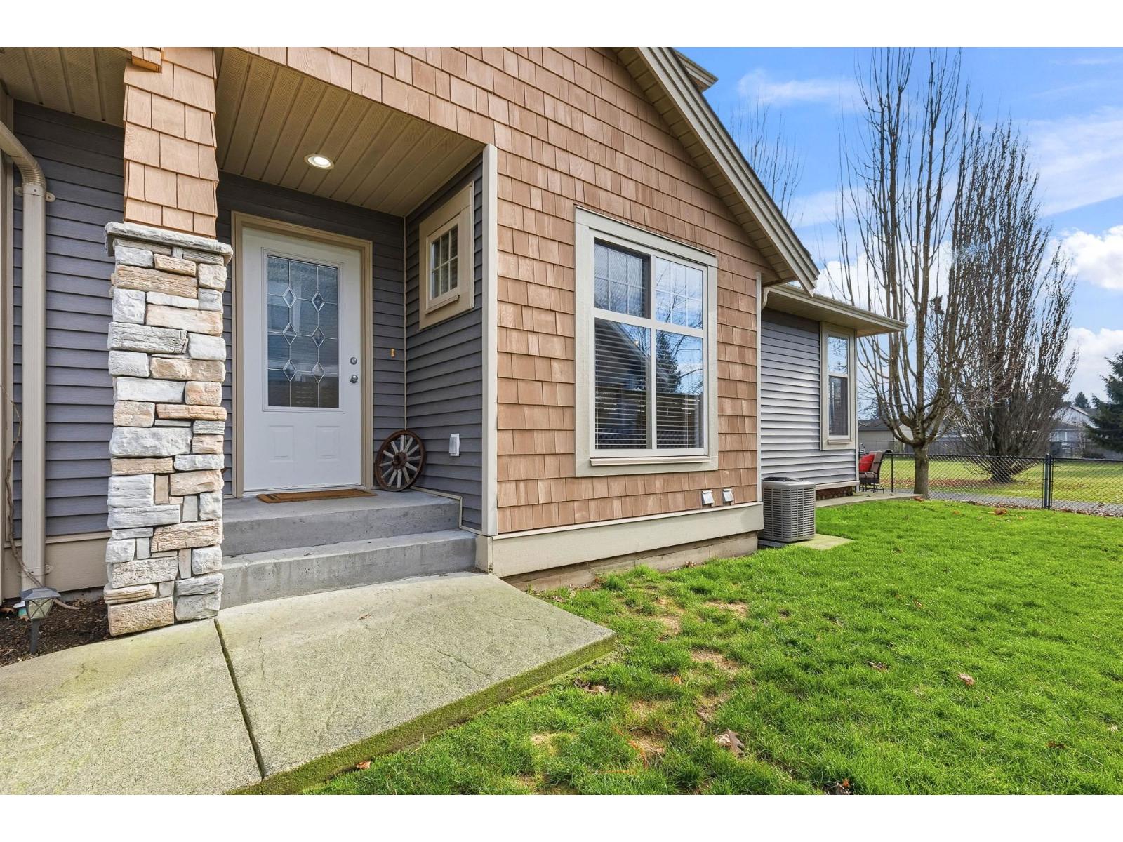 4 46150 RIVERSIDE DRIVE|Chilliwack Proper East