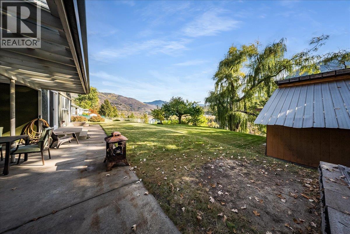 3866 Carnation Drive, Trail, British Columbia  V1R 4W9 - Photo 41 - 10402847