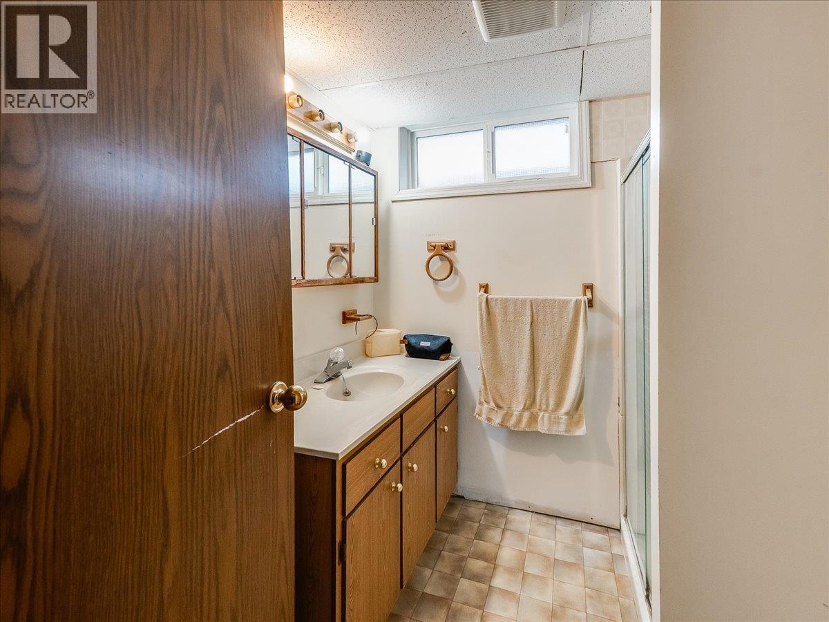 3866 Carnation Drive, Trail, British Columbia  V1R 4W9 - Photo 26 - 10402847