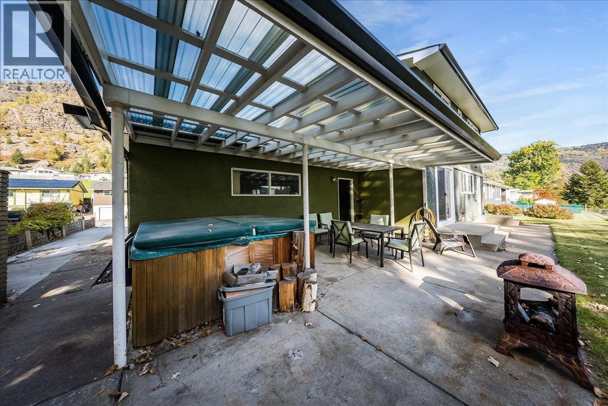 3866 Carnation Drive, Trail, British Columbia  V1R 4W9 - Photo 37 - 10402847