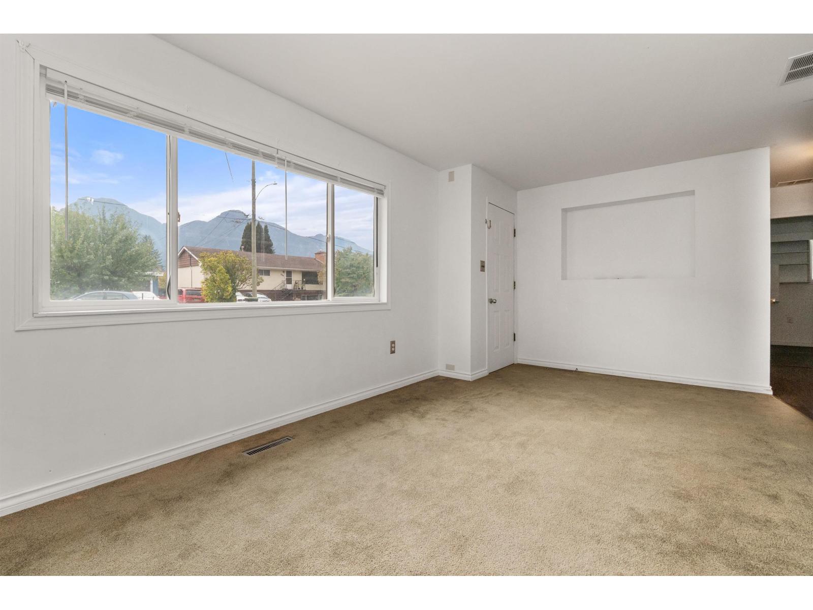 561 THACKER AVENUE|Hope