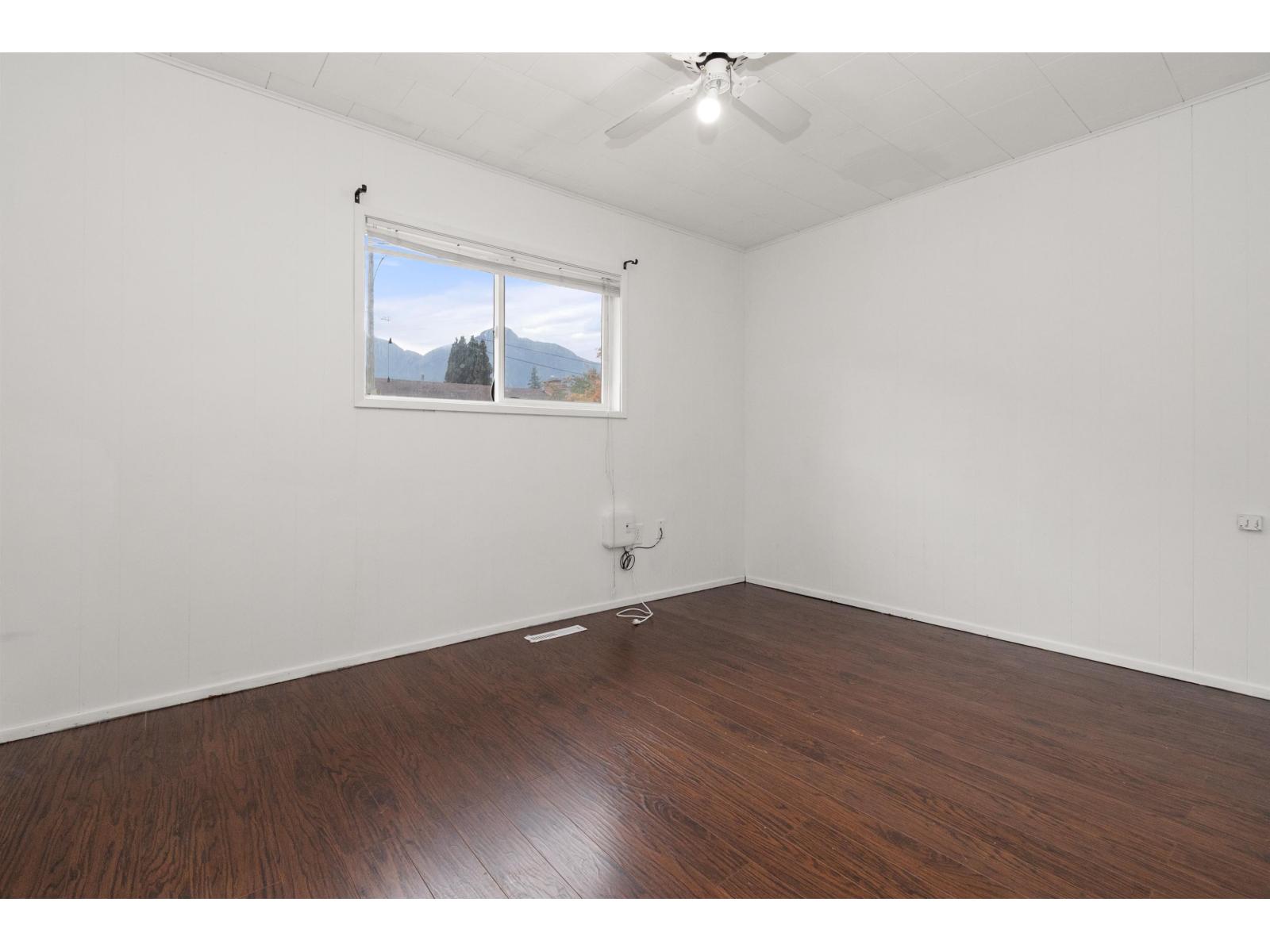 561 THACKER AVENUE|Hope