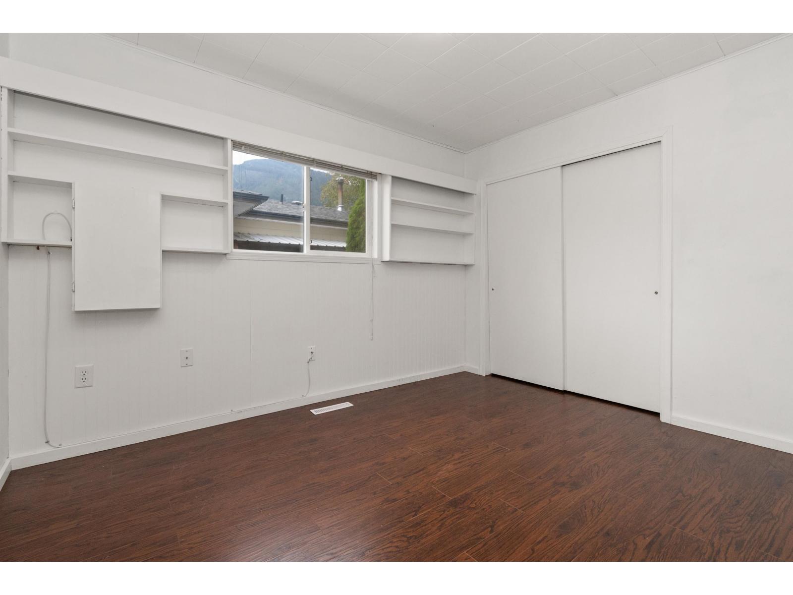 561 THACKER AVENUE|Hope