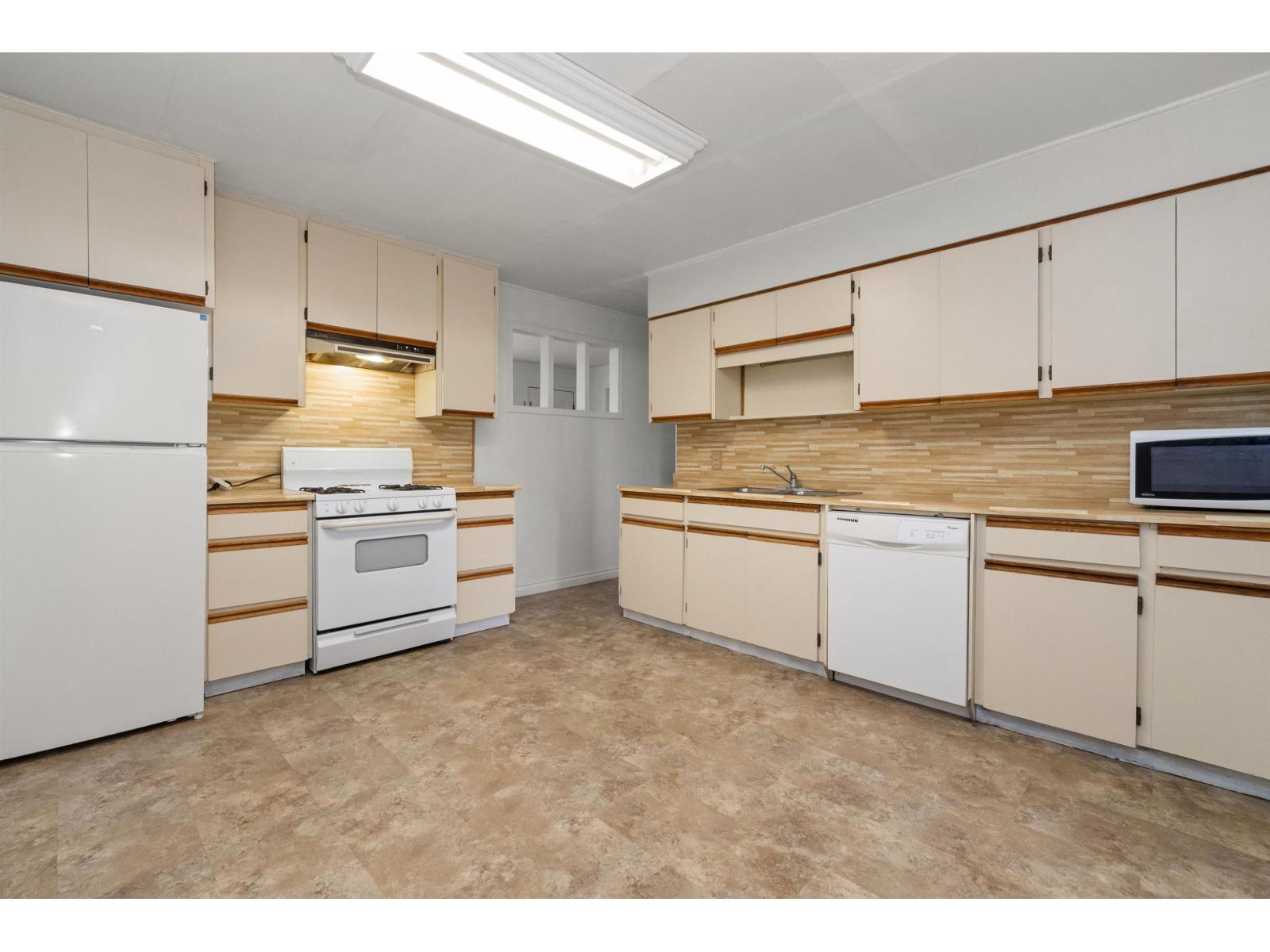561 THACKER AVENUE|Hope