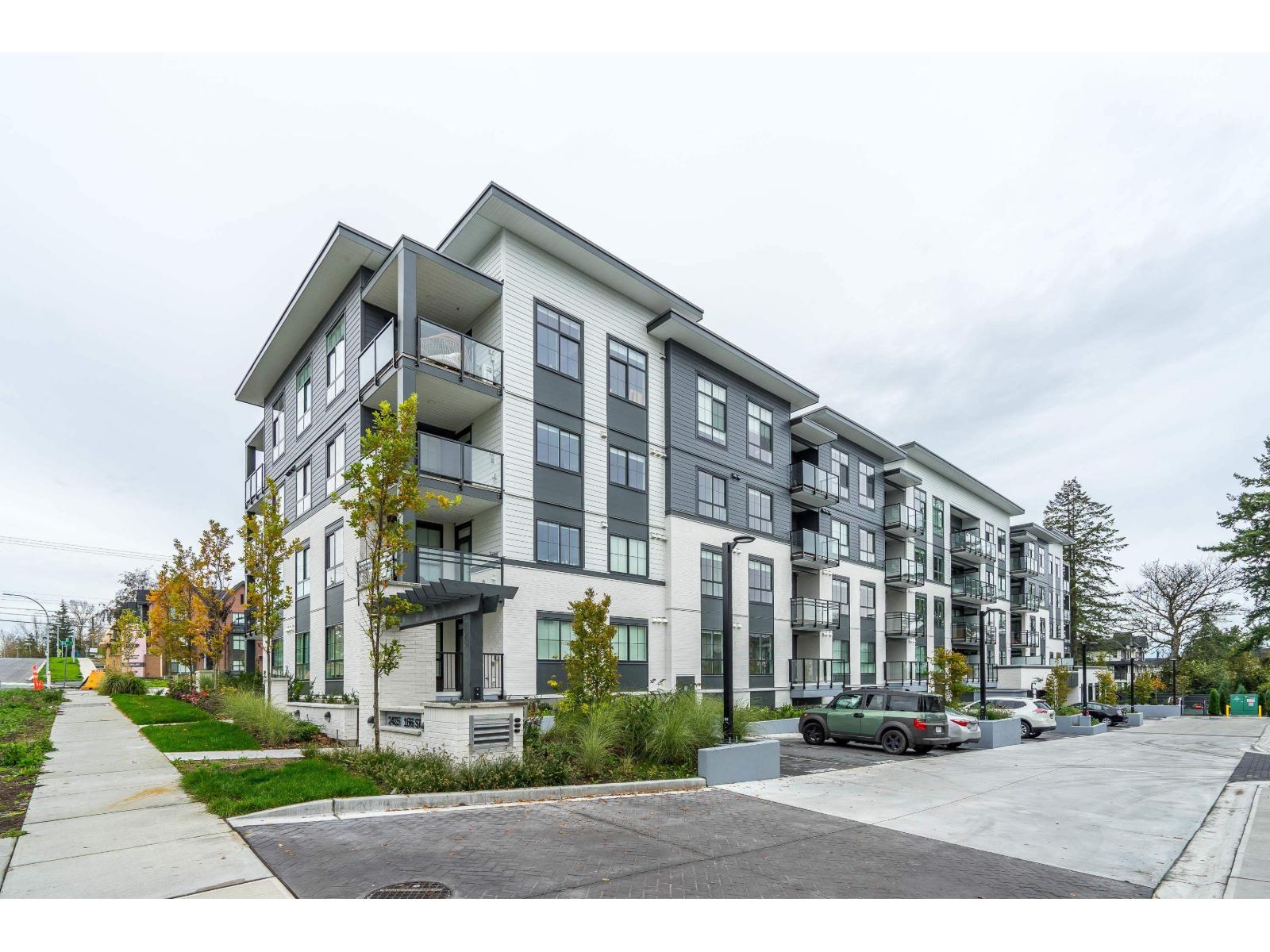 301 2425 166 Street, Surrey, British Columbia  V3Z 1K7 - Photo 3 - R3172698