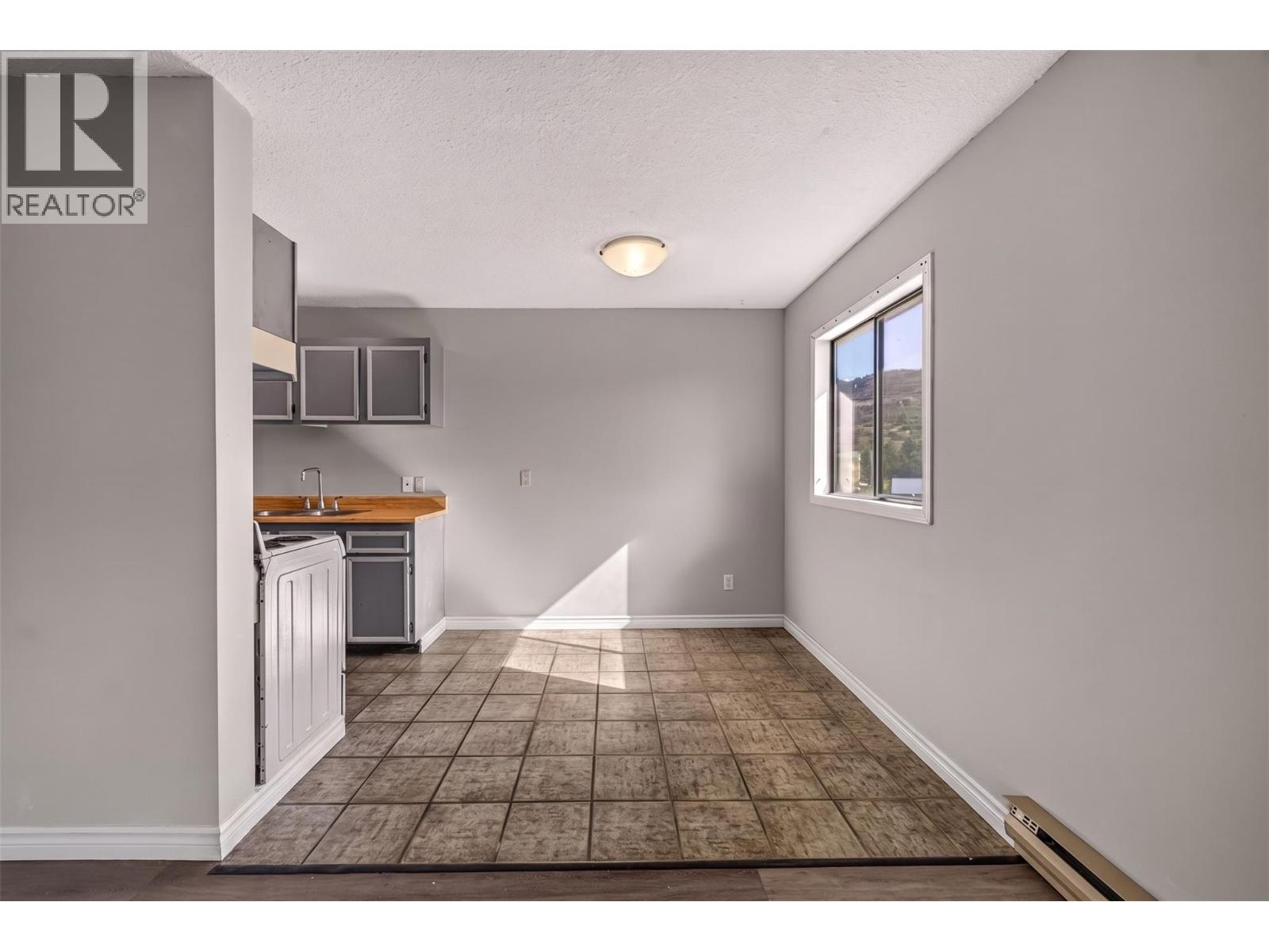 150 Skaha Place Unit# 413