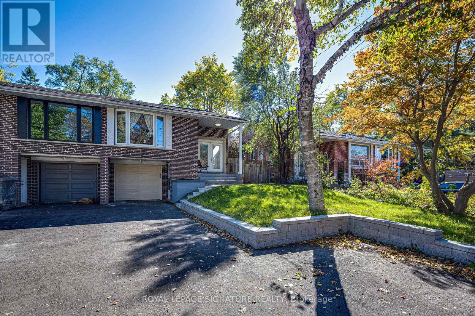 45 FENELON DRIVE, Toronto, Ontario