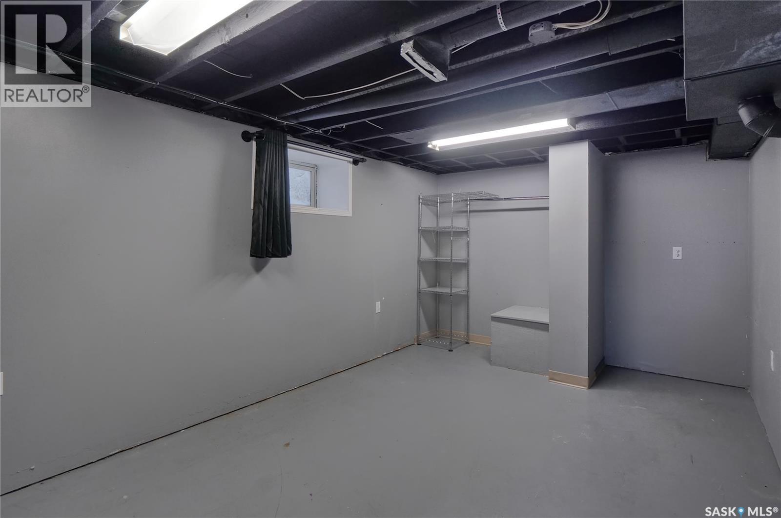 1042 Algoma Avenue, Moose Jaw, Saskatchewan  S6H 3Z5 - Photo 24 - SK050441