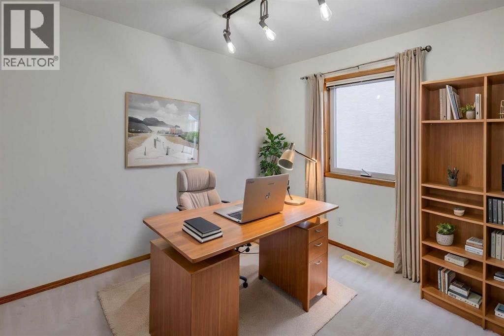 662 Arbour Lake Drive NW, Calgary, Alberta  T3G 4T6 - Photo 16 - A2347162