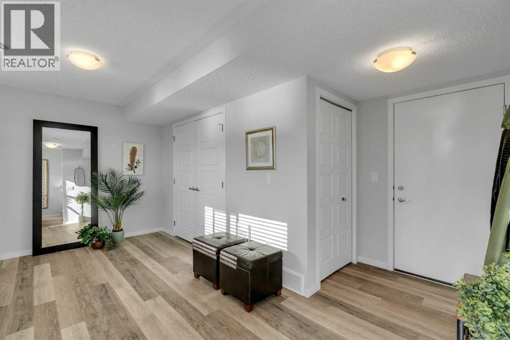 122 Harvest Grove  NE
