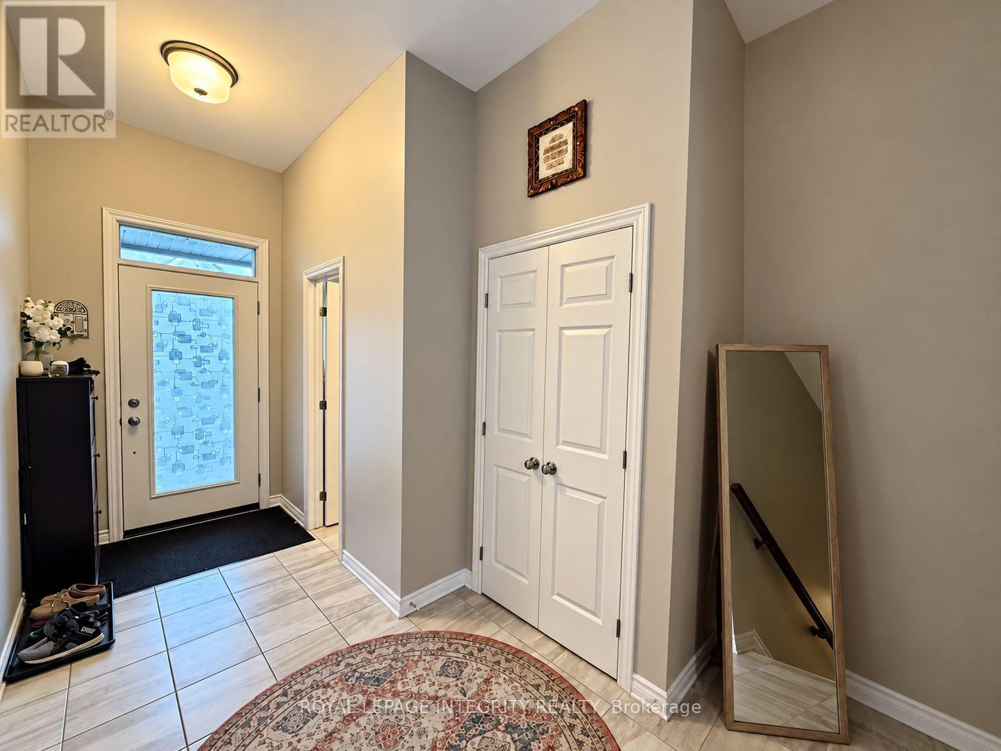 383 Warmstone Drive, Ottawa, Ontario  K2S 0W5 - Photo 4 - X13874050