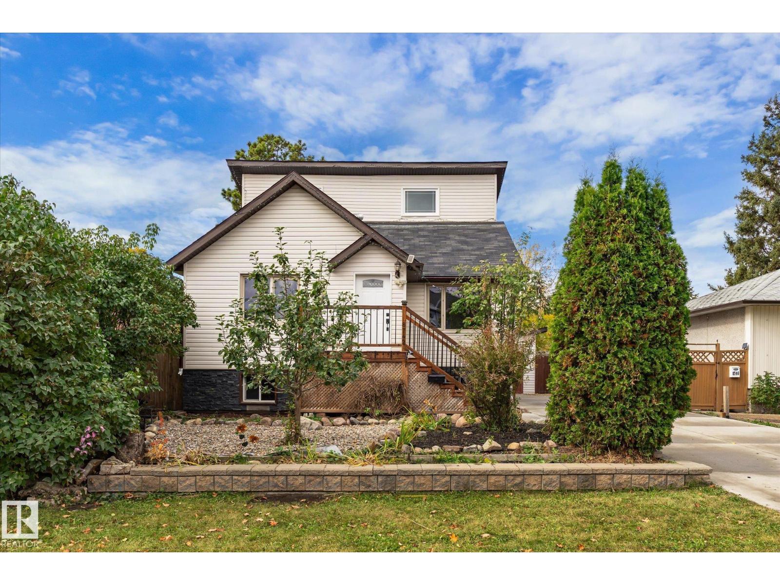 8742 151 ST NW