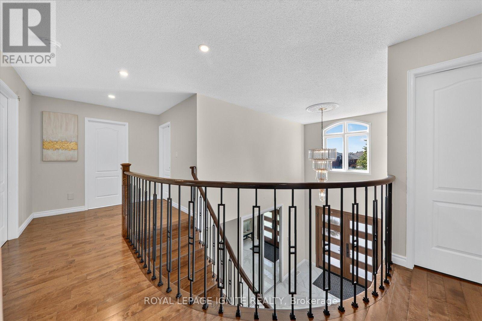 2015 Valewood Court, Oshawa, Ontario  L1G 7X9 - Photo 26 - E13874078