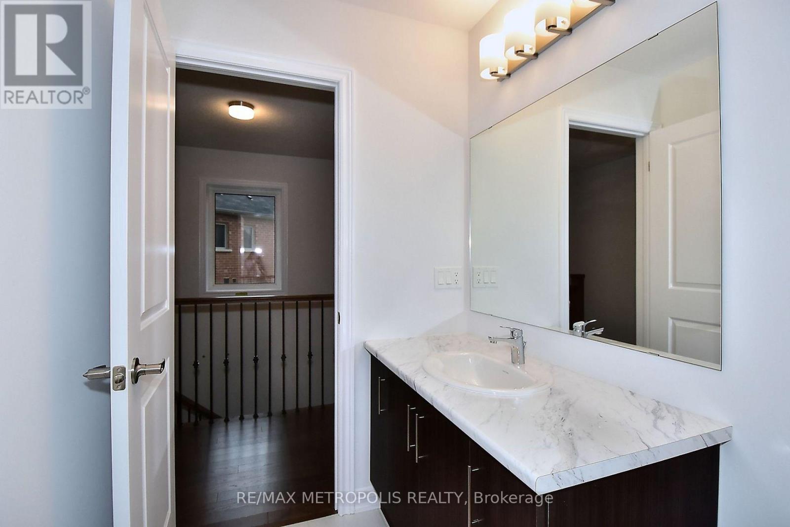 61 Seedling Crescent, Whitchurch-Stouffville, Ontario L4A 4V5 - Photo 36 - N13874076