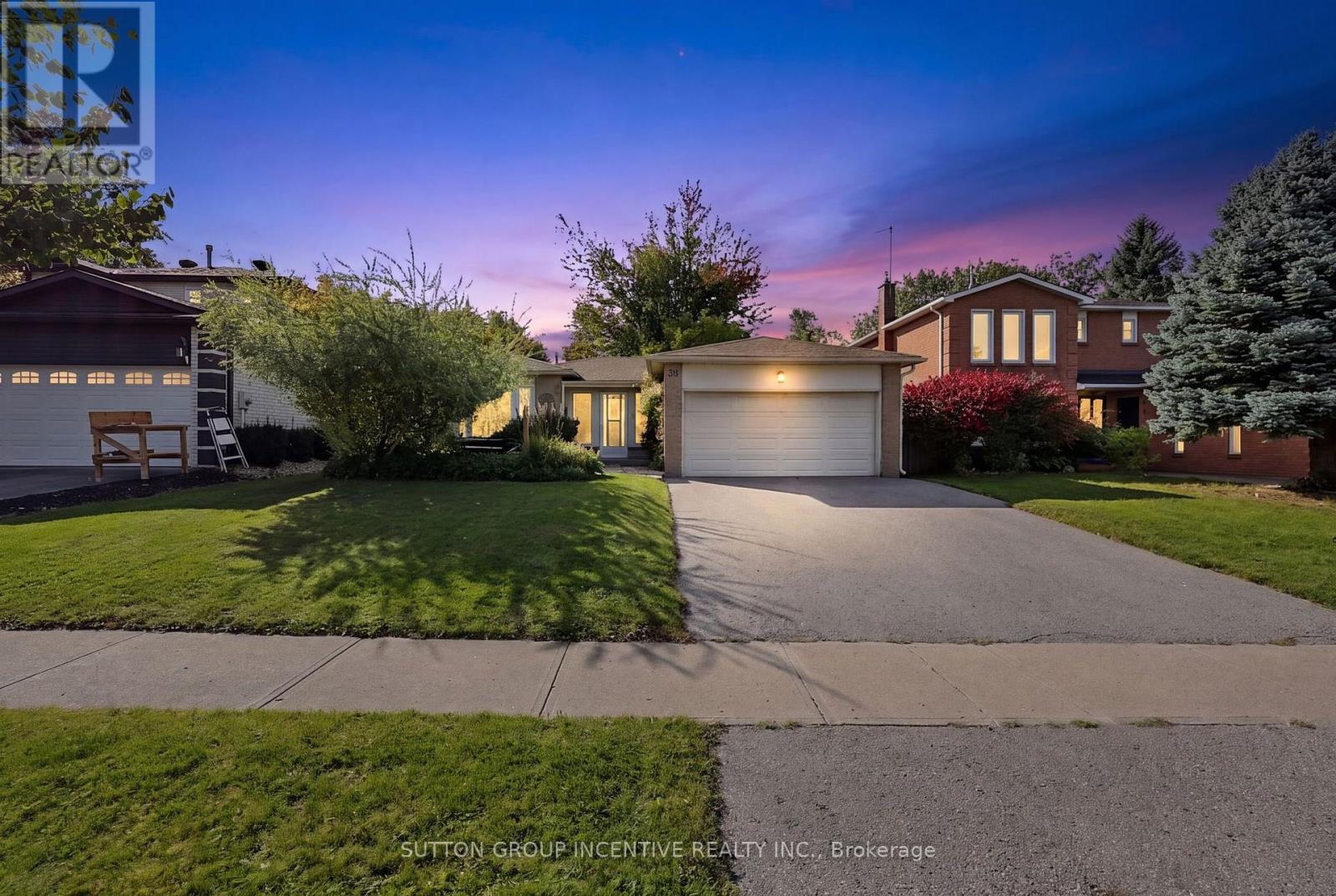 38 Trillium Crescent, Barrie, Ontario  L4N 5K3 - Photo 2 - S13874108