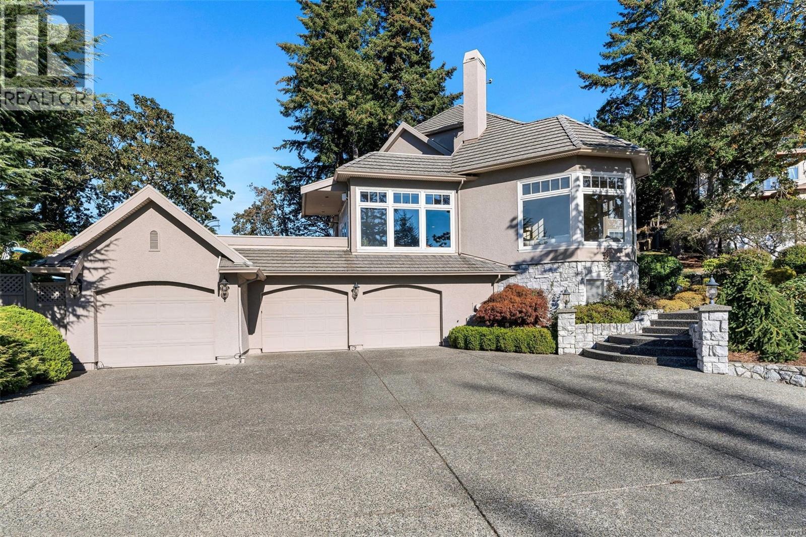 906 Cobblestone Lane