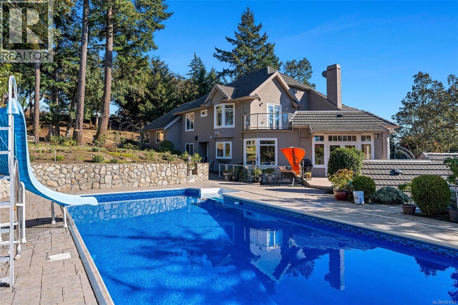 906 Cobblestone Lane