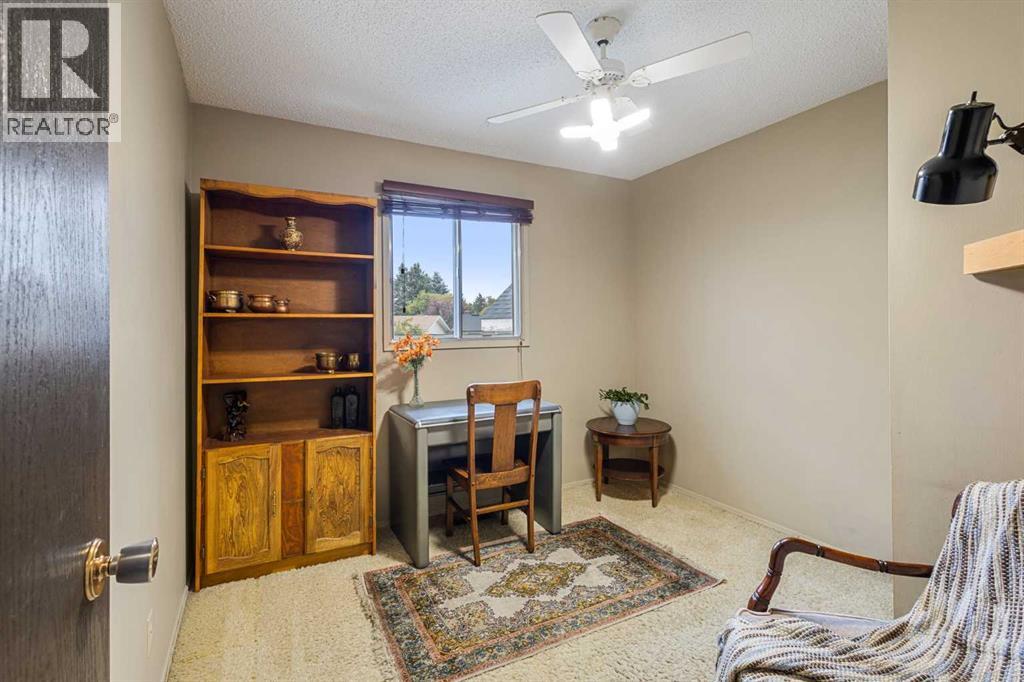 224 Pinetree Bay NE, Calgary, Alberta  T1Y 1M1 - Photo 18 - A2345327