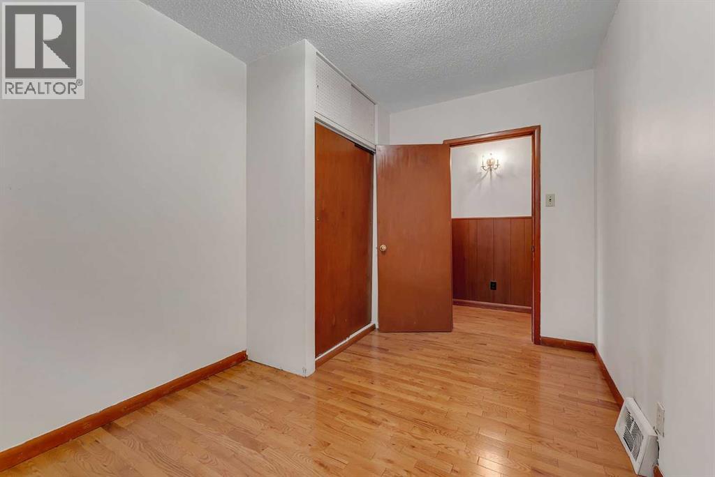 4407 Bowness Road NW, Calgary, Alberta  T3B 0A7 - Photo 24 - A2349487