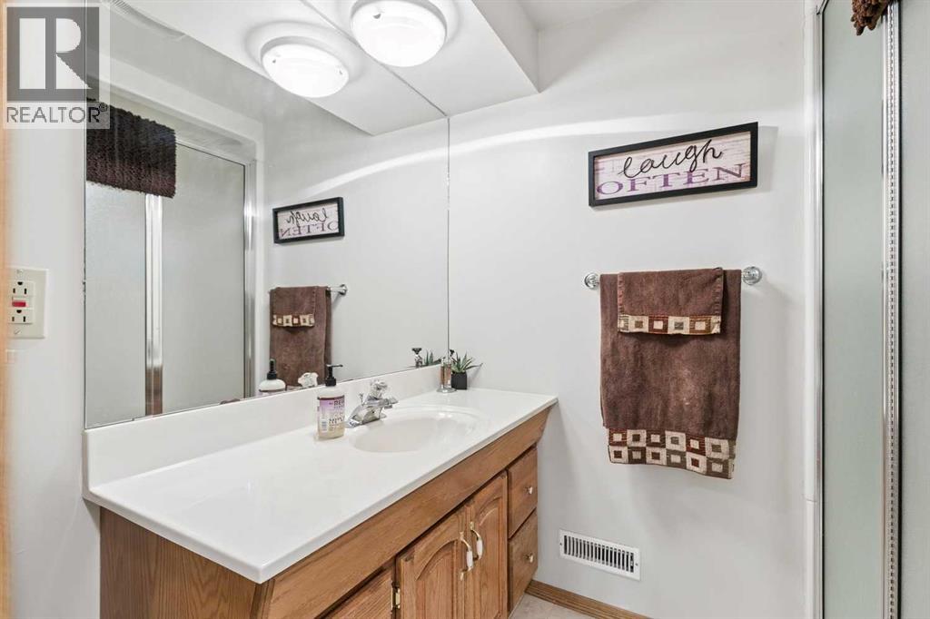 29, 185 Woodridge Drive SW