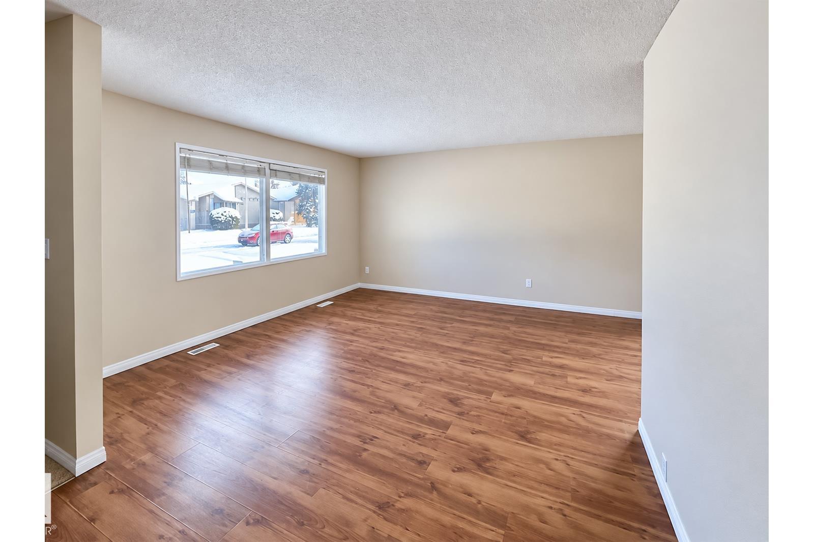 14212 114 ST NW