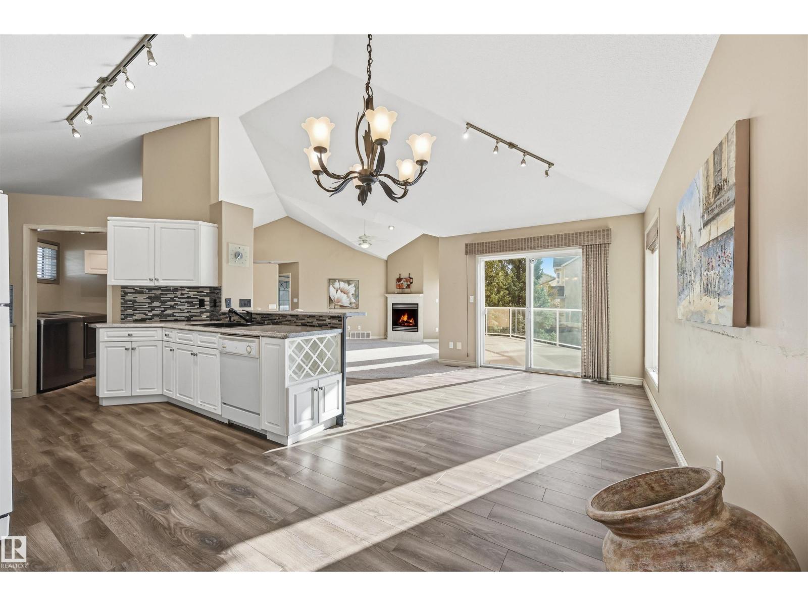#5 11809 9B AV NW