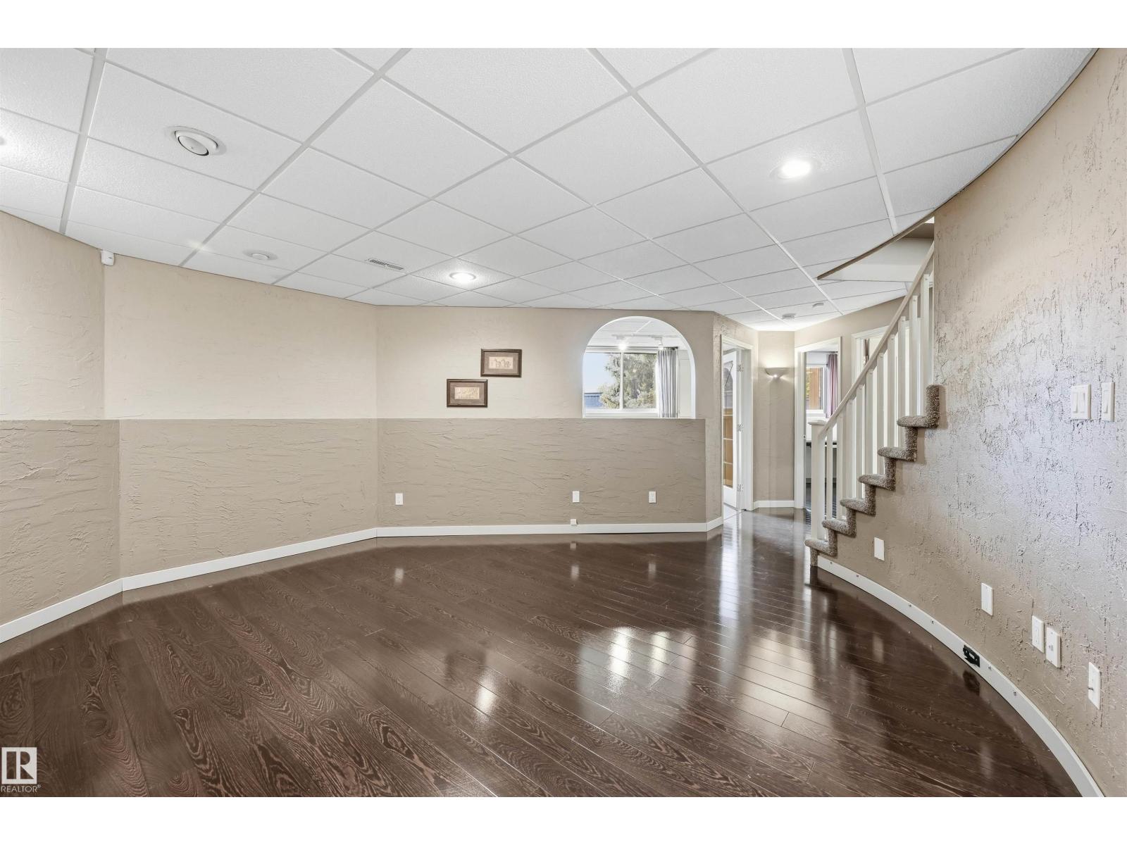 #5 11809 9B AV NW
