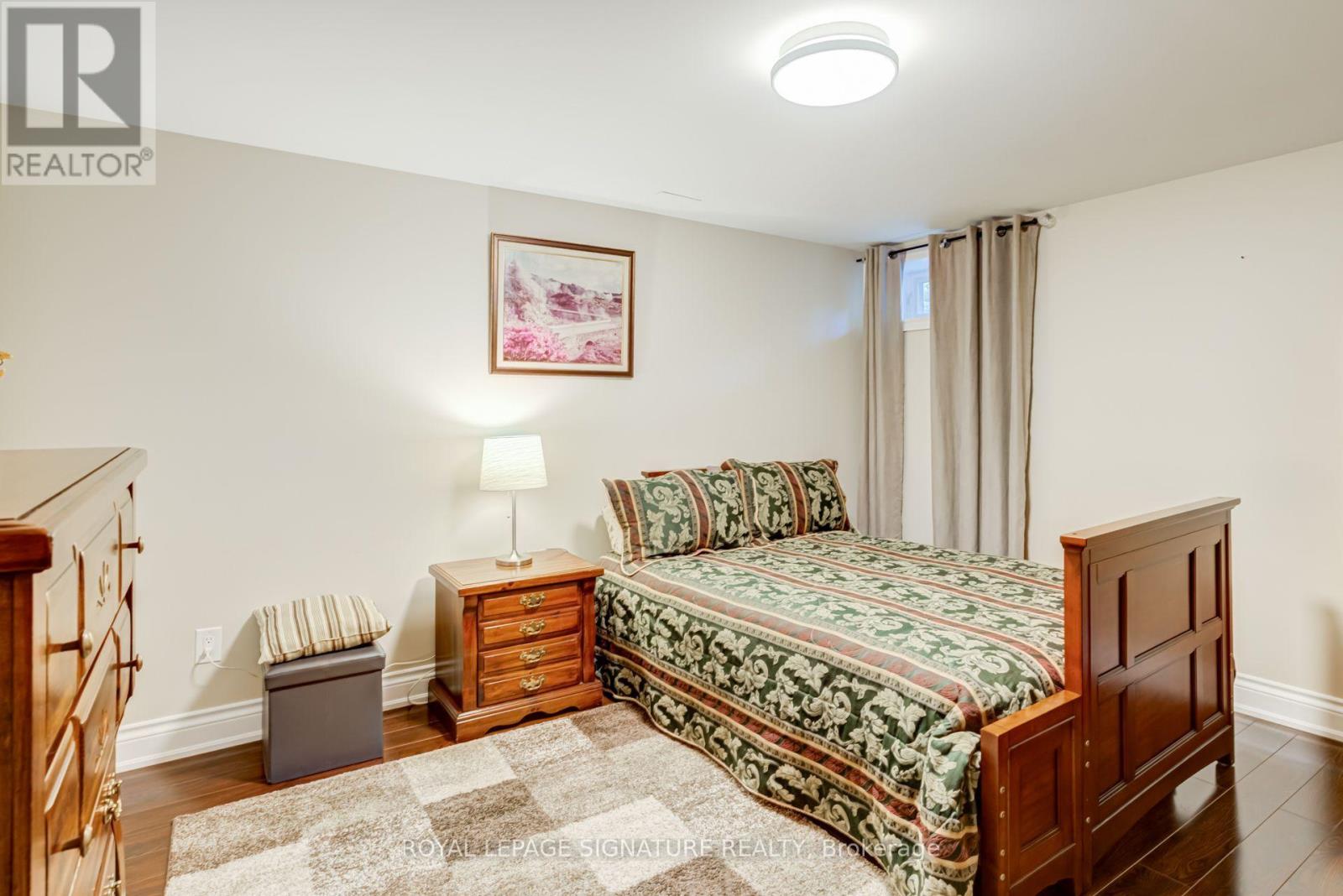 2544 Sharon Crescent, Mississauga, Ontario  L5C 1Y8 - Photo 18 - W13874092
