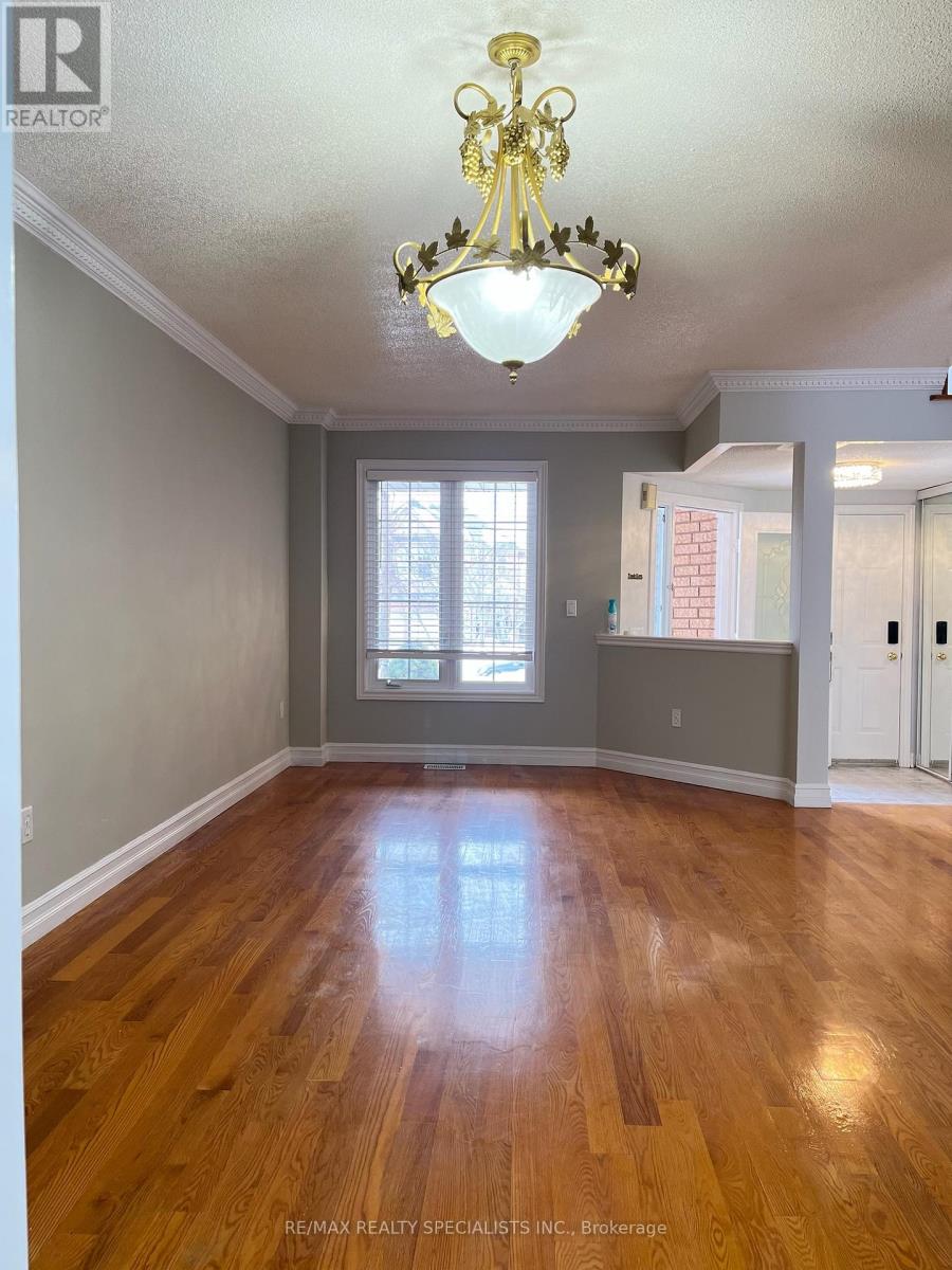 5580 Creditrise Place, Mississauga, Ontario  L5M 6E3 - Photo 6 - W13874138